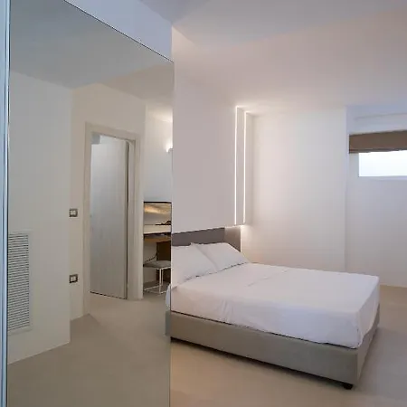 Seven Hotel
