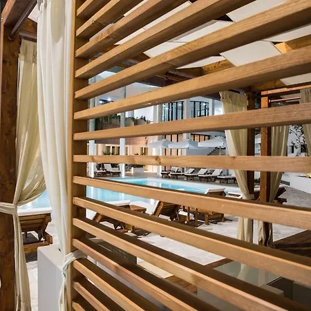 Hotel Seven