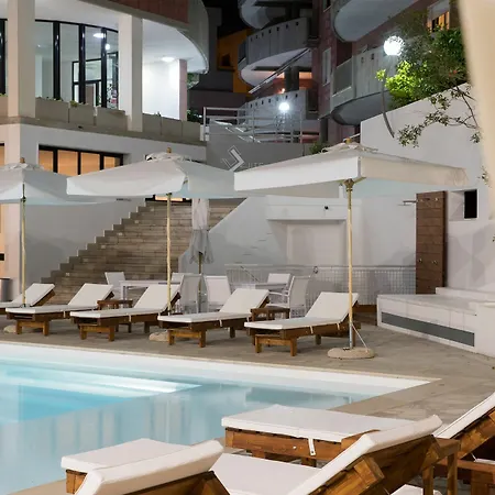 Hotel Seven